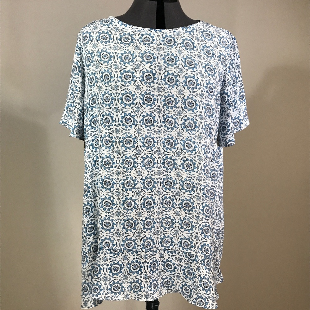 EUC Loft Blue Floral Print Short Sleeve  Blouse
